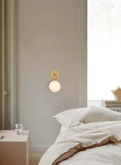 Apiales vegglampe for ledning