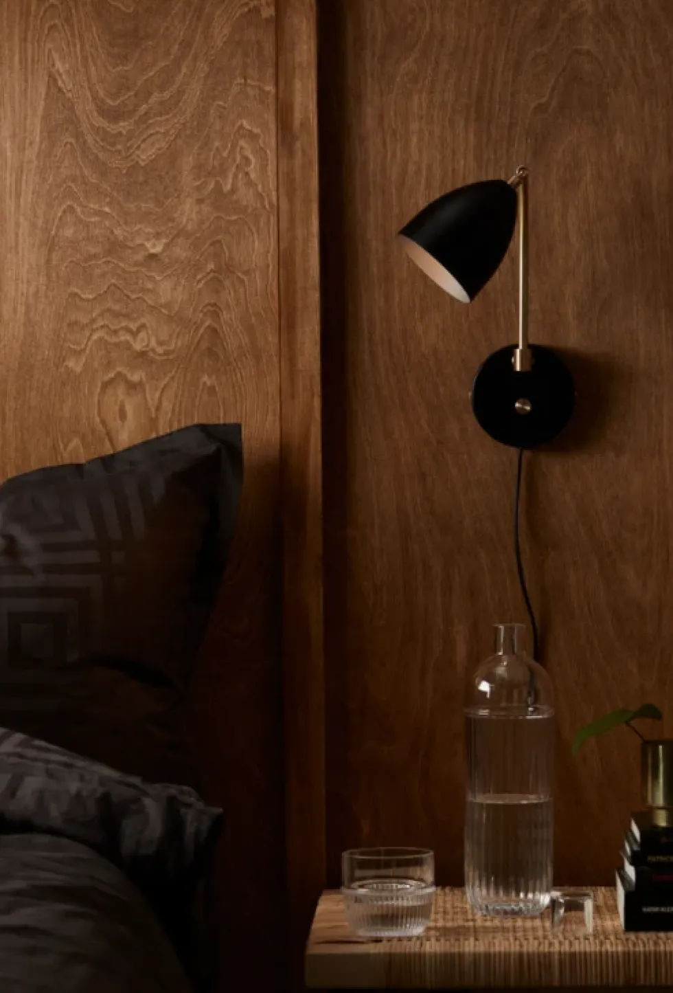 Deluxe vegglampe - m/dimmer og messingdetaljer