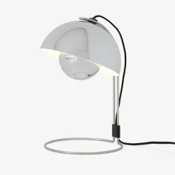 Flowerpot VP4 bordlampe