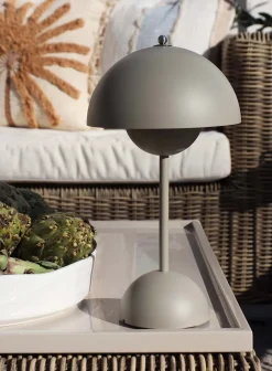Flowerpot VP9 oppladbar bordlampe eksklusiv