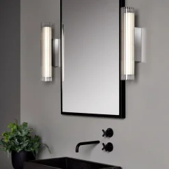 Io 420 vegglampe IP44 - Krom