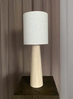 Linde gulvlampe med skjerm - h127