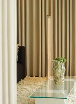 Lirra gulvlampe med rillet glass - H127