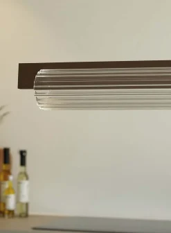 Lirra langbordslampe - rillet glass dimbar