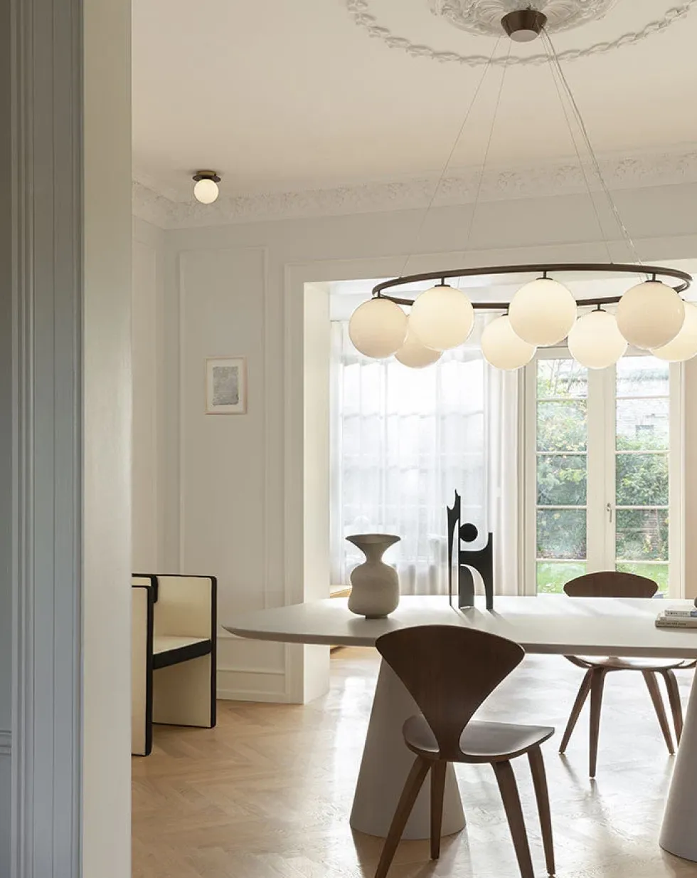 Miira 8 oval taklampe