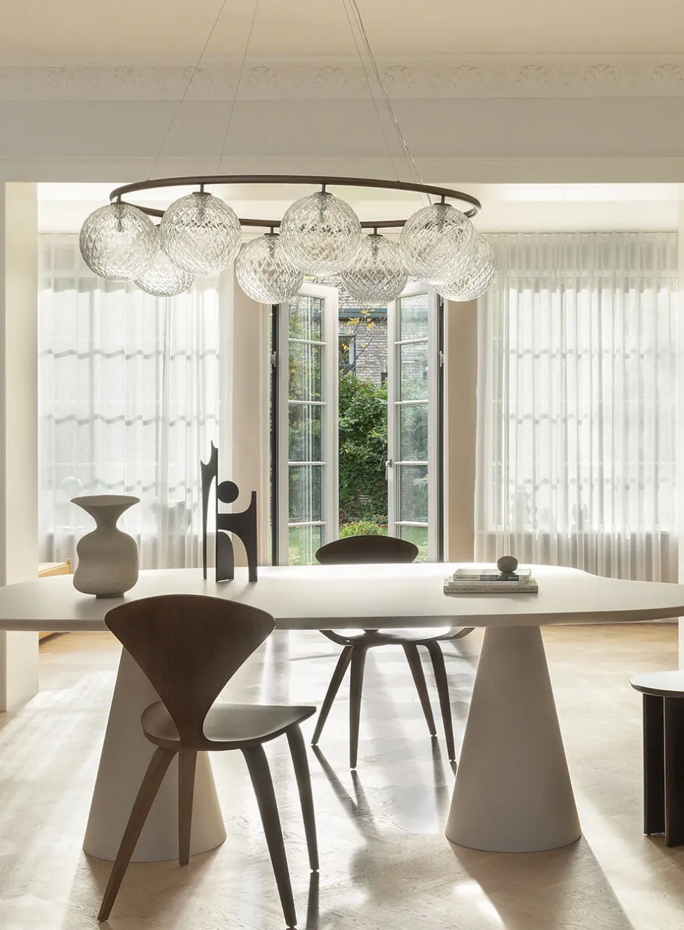 Miira 8 oval taklampe