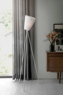 Oslo Wood gulvlampe hvit med skjerm