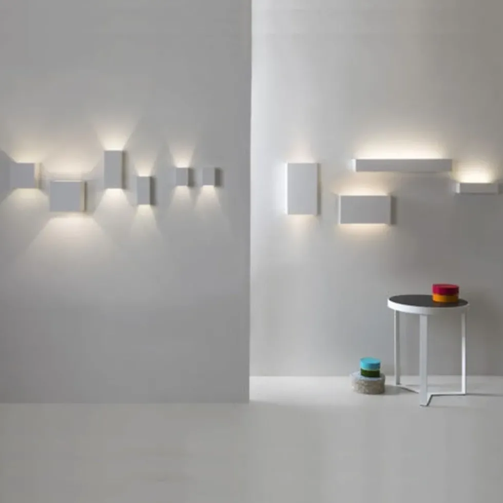 Pella 325 vegglampe opp/ned IP20 E27 - Hvit