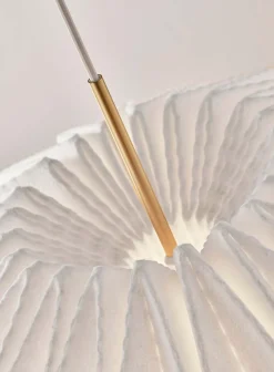Softly pleated medium Ø42