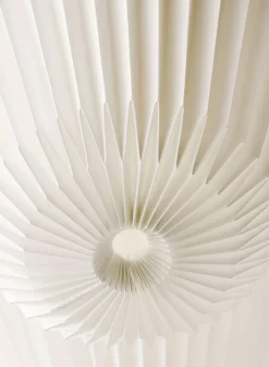 The Bouquet 7 medium taklampe